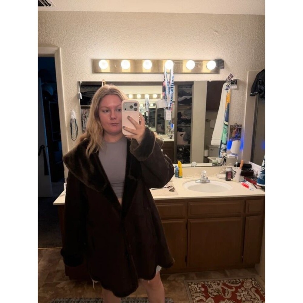 Larry Levine fur coat - Picture 5 of 5